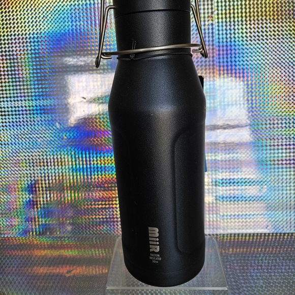 Oakley Howler - Picture 2 of 8